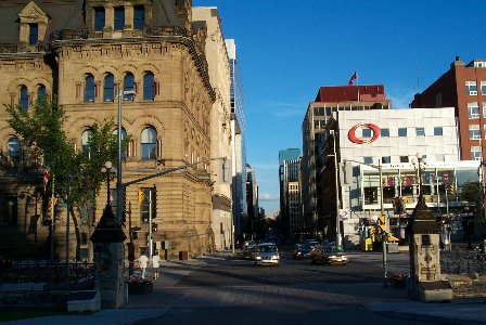 Metcalfe Street: Looking south on Metcalfe Street from Wellington Street.